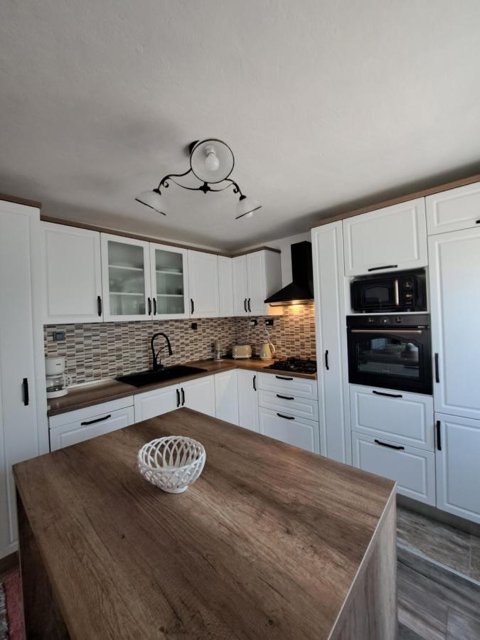 Apartman Prošperino Vis Esterno foto