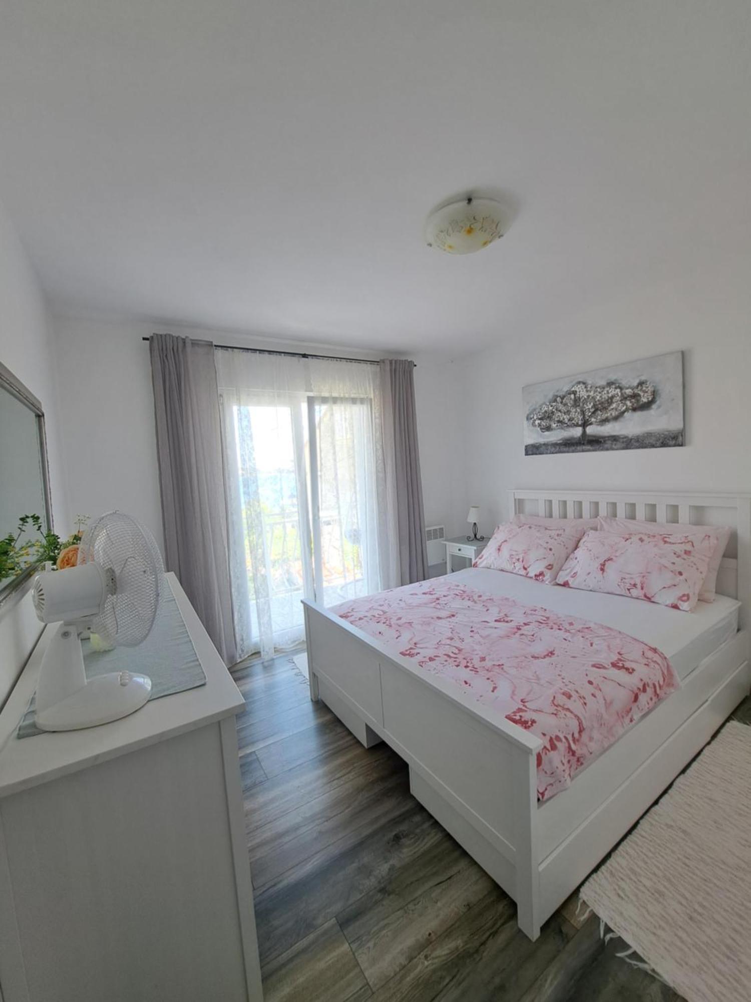 Apartman Prošperino Vis Esterno foto